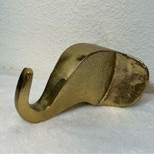 Metal Gold Elephant Head Trunk  Wall Hook Wall Decor